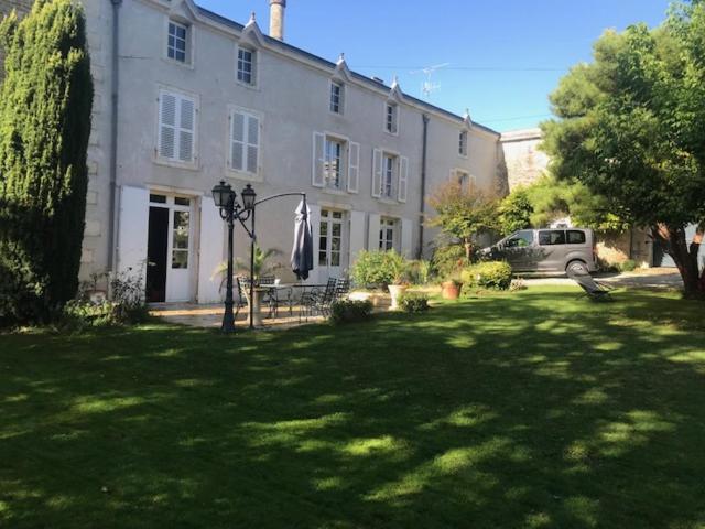 Mazette! Le Chateau Niort Eksteriør bilde