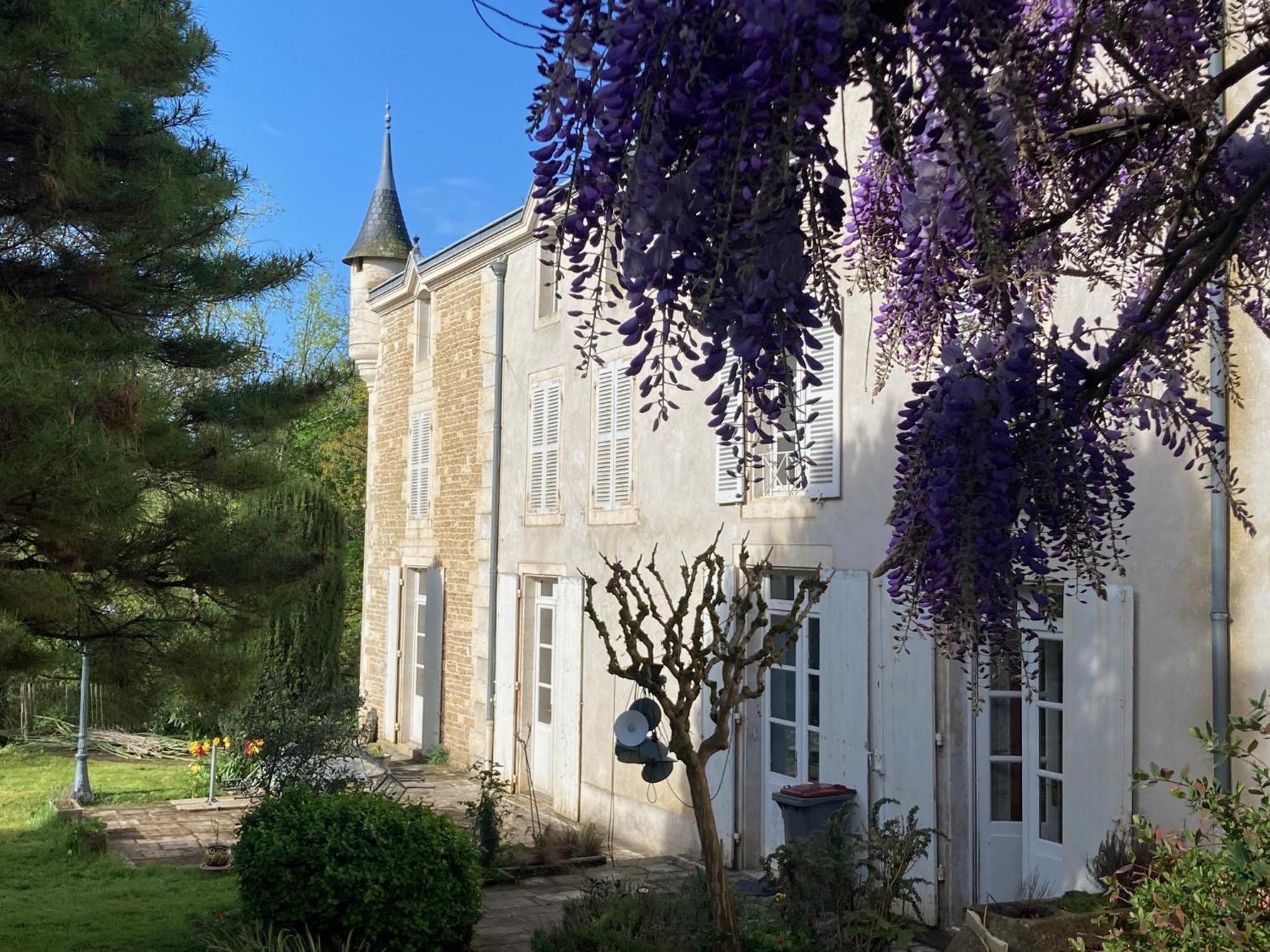 Mazette! Le Chateau Niort Eksteriør bilde